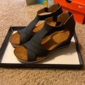 They are brand new never been worn